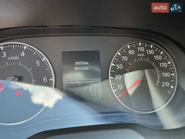 Червоний Рено Arkana, об'ємом двигуна 1.6 л та пробігом 36 тис. км за 18500 $, фото 11 на Automoto.ua