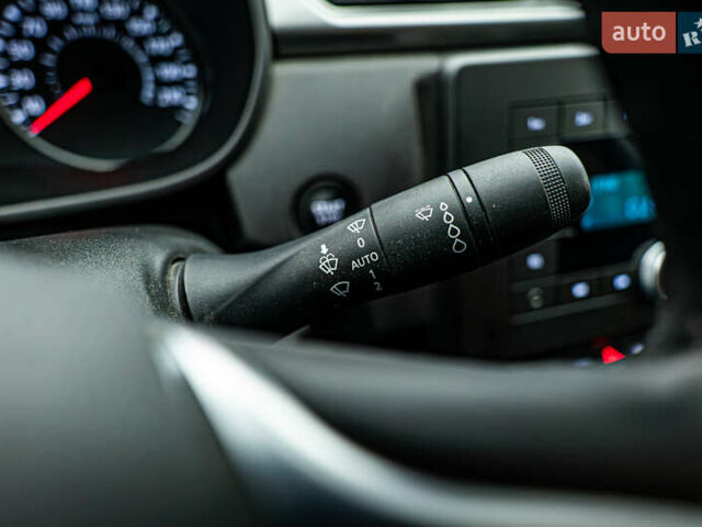 Рено Arkana, об'ємом двигуна 1.6 л та пробігом 122 тис. км за 15681 $, фото 13 на Automoto.ua