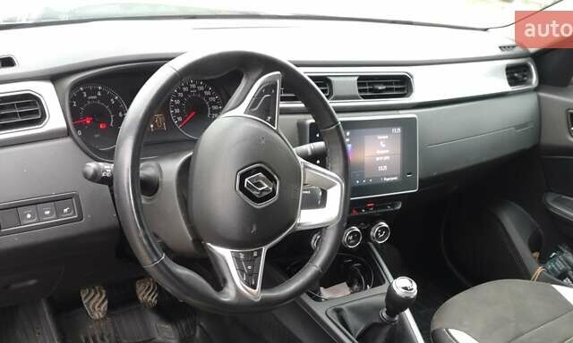 Сірий Рено Arkana, об'ємом двигуна 1.6 л та пробігом 81 тис. км за 16900 $, фото 3 на Automoto.ua