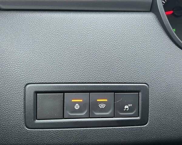 Сірий Рено Arkana, об'ємом двигуна 1.6 л та пробігом 76 тис. км за 14000 $, фото 3 на Automoto.ua