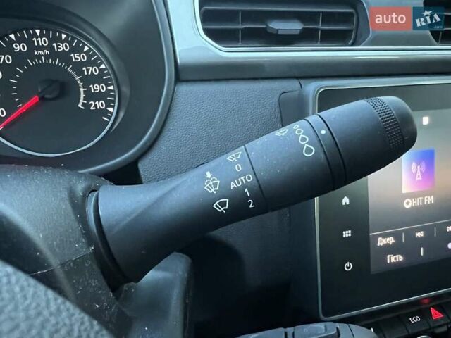 Сірий Рено Arkana, об'ємом двигуна 1.6 л та пробігом 59 тис. км за 15781 $, фото 24 на Automoto.ua