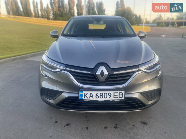Серый Рено Arkana, объемом двигателя 1.6 л и пробегом 70 тыс. км за 16500 $, фото 4 на Automoto.ua