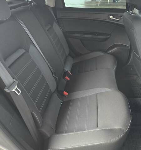 Серый Рено Arkana, объемом двигателя 1.6 л и пробегом 64 тыс. км за 17500 $, фото 39 на Automoto.ua