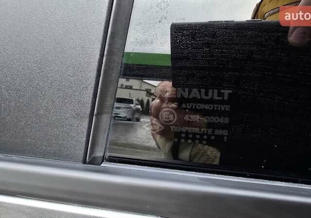 Серый Рено Arkana, объемом двигателя 1.6 л и пробегом 64 тыс. км за 17500 $, фото 19 на Automoto.ua