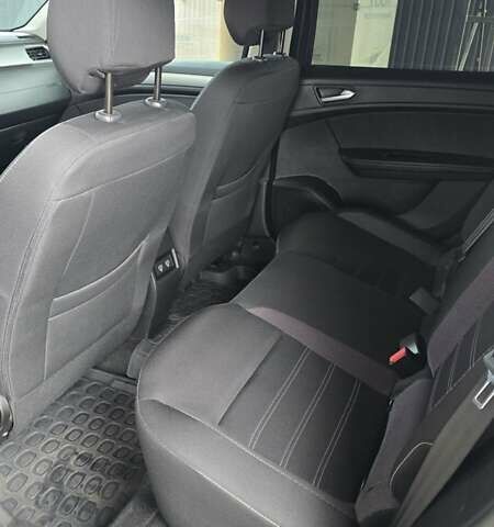 Серый Рено Arkana, объемом двигателя 1.6 л и пробегом 64 тыс. км за 17500 $, фото 38 на Automoto.ua