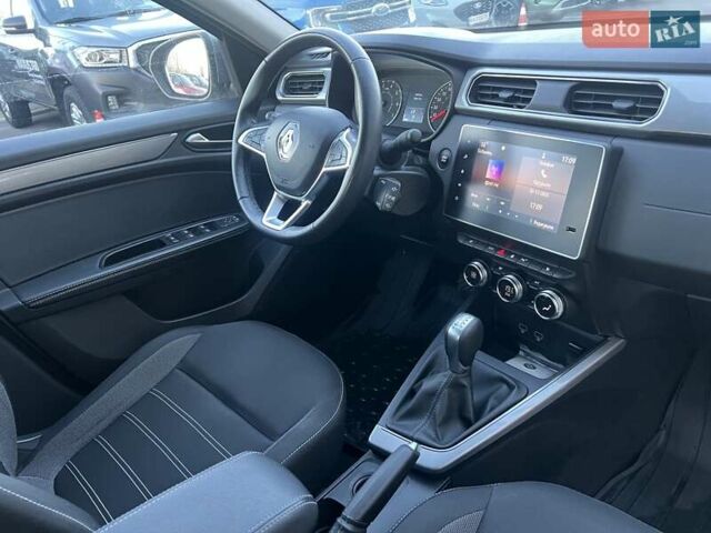 Сірий Рено Arkana, об'ємом двигуна 1.6 л та пробігом 59 тис. км за 15781 $, фото 20 на Automoto.ua