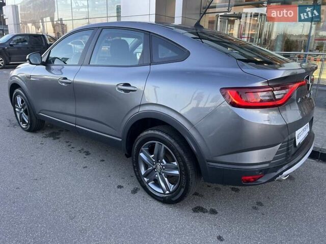 Сірий Рено Arkana, об'ємом двигуна 1.6 л та пробігом 59 тис. км за 15781 $, фото 4 на Automoto.ua