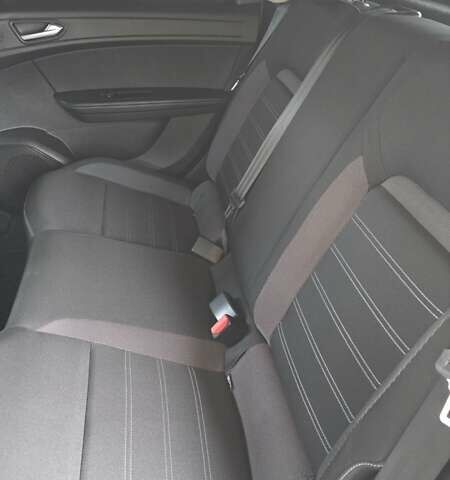 Серый Рено Arkana, объемом двигателя 1.6 л и пробегом 64 тыс. км за 17500 $, фото 37 на Automoto.ua