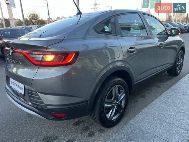 Сірий Рено Arkana, об'ємом двигуна 1.6 л та пробігом 59 тис. км за 15781 $, фото 6 на Automoto.ua