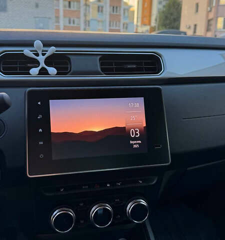 Серый Рено Arkana, объемом двигателя 1.6 л и пробегом 105 тыс. км за 18500 $, фото 11 на Automoto.ua