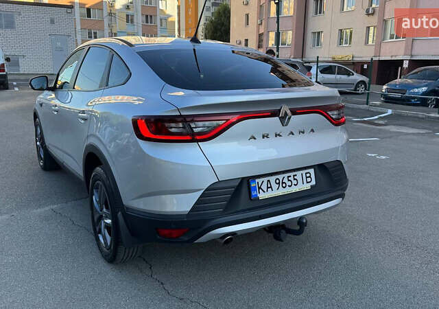 Серый Рено Arkana, объемом двигателя 1.6 л и пробегом 105 тыс. км за 18500 $, фото 1 на Automoto.ua