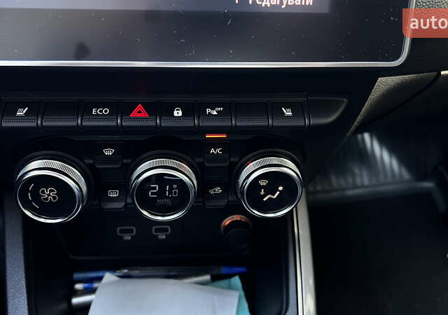 Синий Рено Arkana, объемом двигателя 1.6 л и пробегом 34 тыс. км за 17800 $, фото 13 на Automoto.ua