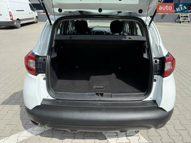 Білий Рено Каптур, об'ємом двигуна 1.5 л та пробігом 220 тис. км за 11950 $, фото 21 на Automoto.ua