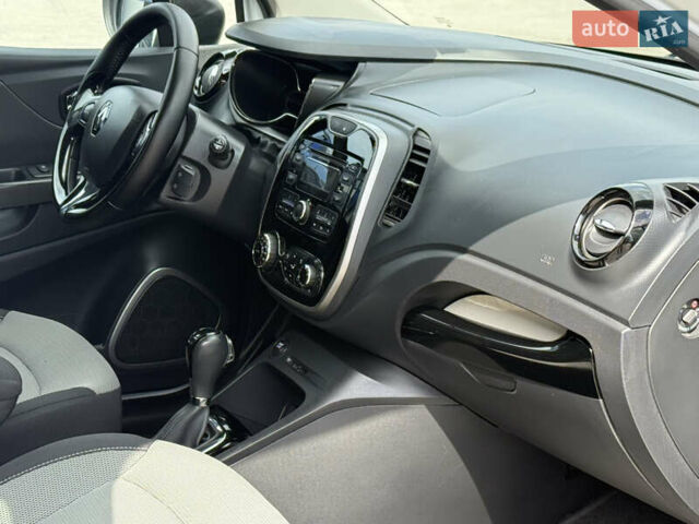 Білий Рено Каптур, об'ємом двигуна 1.5 л та пробігом 220 тис. км за 11950 $, фото 26 на Automoto.ua