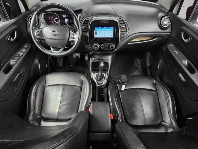 Белый Рено Каптур, объемом двигателя 1.5 л и пробегом 63 тыс. км за 12000 $, фото 6 на Automoto.ua