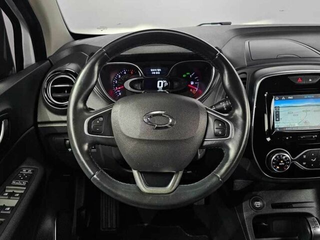 Белый Рено Каптур, объемом двигателя 1.5 л и пробегом 63 тыс. км за 12000 $, фото 7 на Automoto.ua