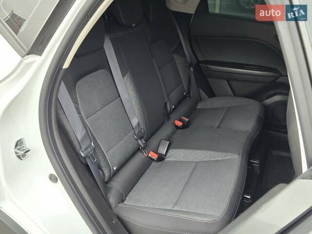 Белый Рено Каптур, объемом двигателя 1.4 л и пробегом 68 тыс. км за 16700 $, фото 12 на Automoto.ua