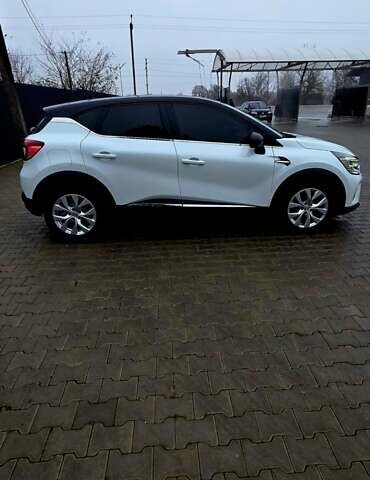 Білий Рено Каптур, об'ємом двигуна 1.33 л та пробігом 43 тис. км за 18500 $, фото 2 на Automoto.ua