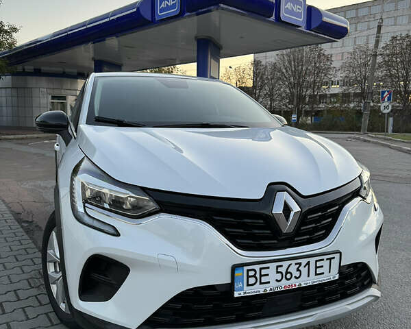 Белый Рено Каптур, объемом двигателя 1.3 л и пробегом 63 тыс. км за 16400 $, фото 6 на Automoto.ua