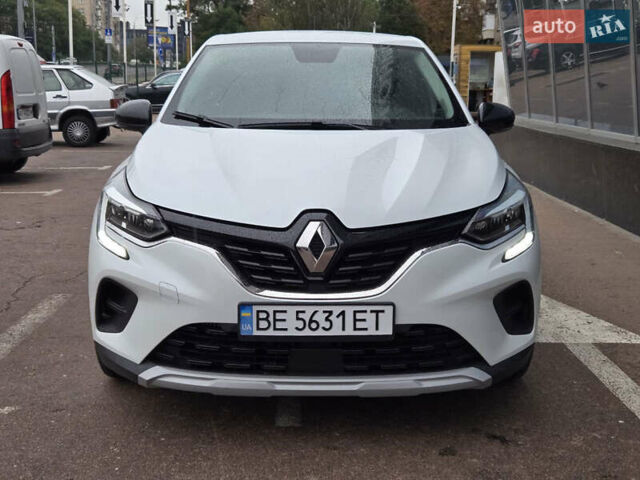 Белый Рено Каптур, объемом двигателя 1.33 л и пробегом 68 тыс. км за 17900 $, фото 4 на Automoto.ua