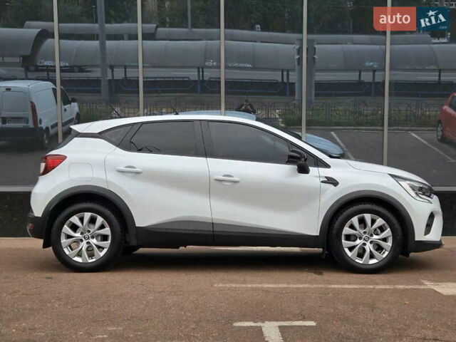 Рено Каптур 2021 в Киеве на Automoto.ua Белый Рено Каптур, объемом двигателя 1.33 л и пробегом 68 тыс. км за 17900 $, фото 7 на Automoto.ua