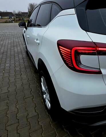 Білий Рено Каптур, об'ємом двигуна 1.33 л та пробігом 43 тис. км за 18500 $, фото 4 на Automoto.ua