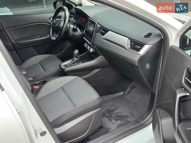 Белый Рено Каптур, объемом двигателя 1.3 л и пробегом 68 тыс. км за 16700 $, фото 16 на Automoto.ua