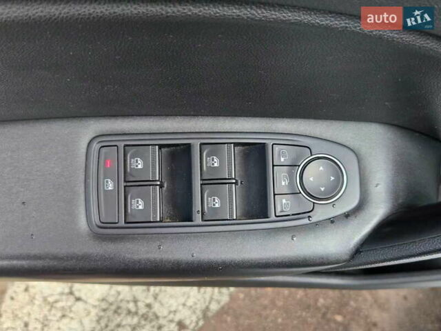 Рено Каптур 2021 в Киеве на Automoto.ua Белый Рено Каптур, объемом двигателя 1.33 л и пробегом 68 тыс. км за 17900 $, фото 26 на Automoto.ua