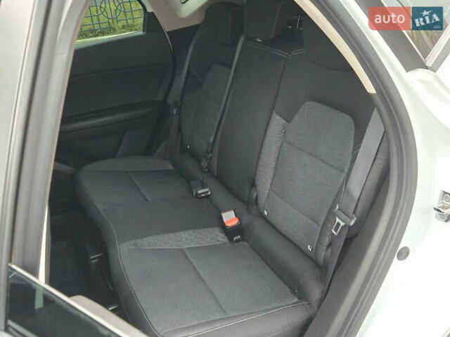 Белый Рено Каптур, объемом двигателя 1.4 л и пробегом 68 тыс. км за 16300 $, фото 13 на Automoto.ua