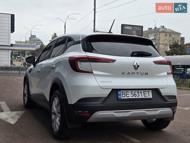 Белый Рено Каптур, объемом двигателя 1.33 л и пробегом 68 тыс. км за 17900 $, фото 6 на Automoto.ua