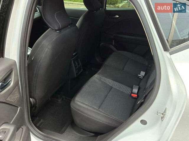 Рено Каптур 2021 в Киеве на Automoto.ua Белый Рено Каптур, объемом двигателя 1.33 л и пробегом 68 тыс. км за 17900 $, фото 20 на Automoto.ua