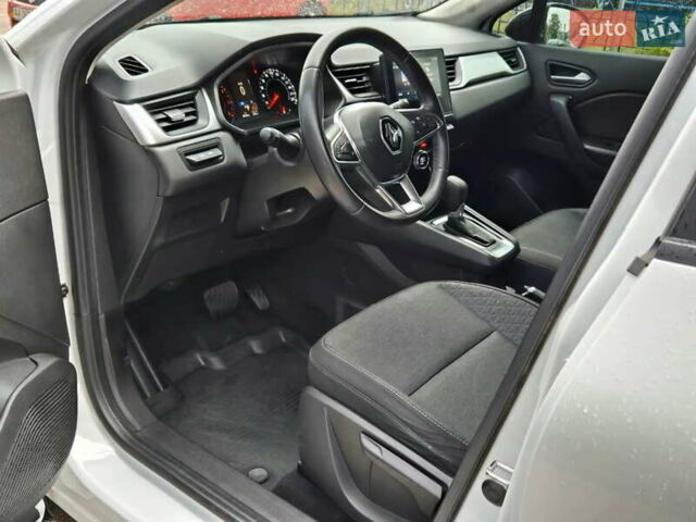 Рено Каптур 2021 в Киеве на Automoto.ua Белый Рено Каптур, объемом двигателя 1.33 л и пробегом 68 тыс. км за 17900 $, фото 12 на Automoto.ua