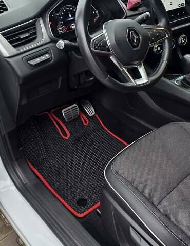 Білий Рено Каптур, об'ємом двигуна 1.33 л та пробігом 43 тис. км за 18500 $, фото 12 на Automoto.ua