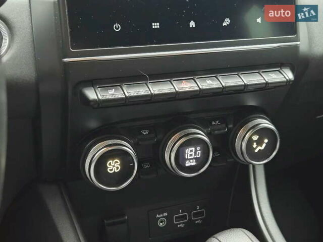 Белый Рено Каптур, объемом двигателя 1.4 л и пробегом 68 тыс. км за 16300 $, фото 23 на Automoto.ua