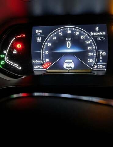 Білий Рено Каптур, об'ємом двигуна 1.33 л та пробігом 43 тис. км за 18500 $, фото 14 на Automoto.ua