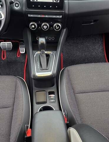 Білий Рено Каптур, об'ємом двигуна 1.33 л та пробігом 43 тис. км за 18500 $, фото 9 на Automoto.ua