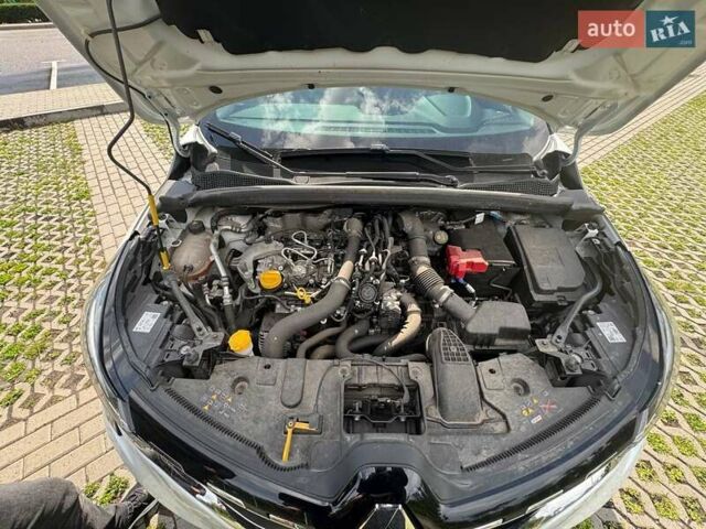 Білий Рено Каптур, об'ємом двигуна 1.33 л та пробігом 29 тис. км за 19000 $, фото 14 на Automoto.ua