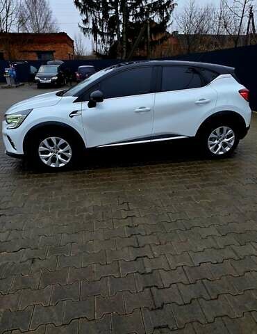 Білий Рено Каптур, об'ємом двигуна 1.33 л та пробігом 43 тис. км за 18500 $, фото 1 на Automoto.ua