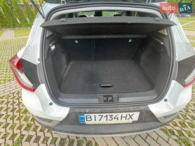 Білий Рено Каптур, об'ємом двигуна 1.33 л та пробігом 29 тис. км за 19000 $, фото 11 на Automoto.ua