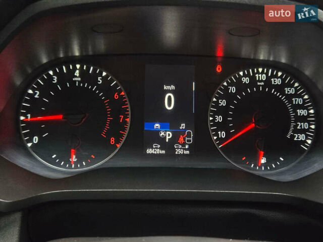 Рено Каптур 2021 в Киеве на Automoto.ua Белый Рено Каптур, объемом двигателя 1.33 л и пробегом 68 тыс. км за 17900 $, фото 15 на Automoto.ua