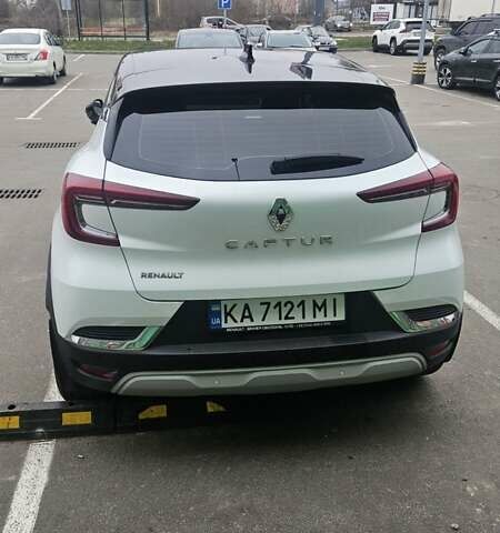 Белый Рено Каптур, объемом двигателя 1.33 л и пробегом 33 тыс. км за 20500 $, фото 2 на Automoto.ua