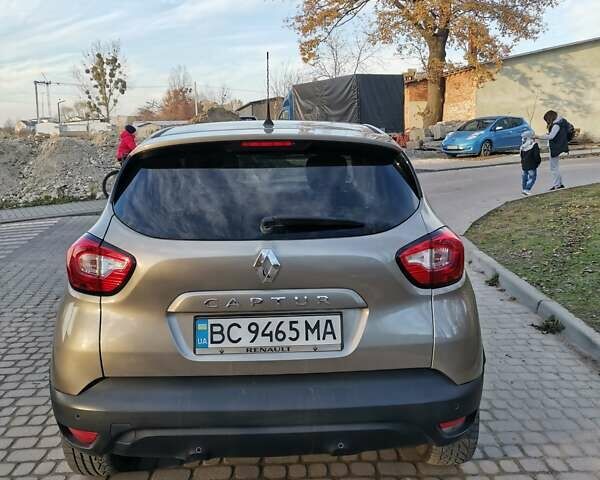 Бежевий Рено Каптур, об'ємом двигуна 1.46 л та пробігом 247 тис. км за 9100 $, фото 4 на Automoto.ua