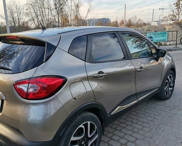 Бежевий Рено Каптур, об'ємом двигуна 1.46 л та пробігом 247 тис. км за 9100 $, фото 5 на Automoto.ua
