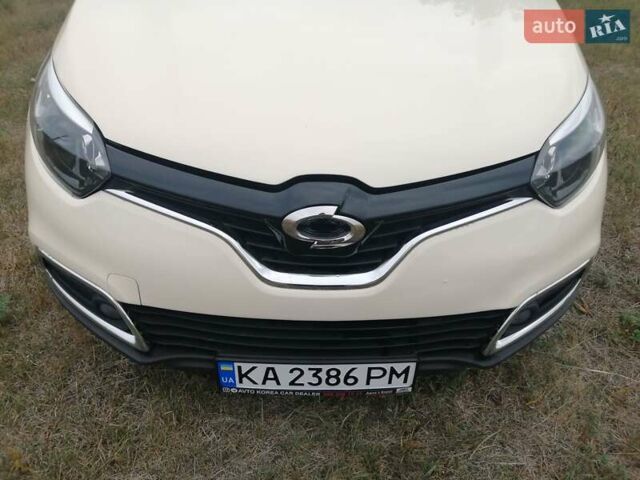 Бежевый Рено Каптур, объемом двигателя 1.46 л и пробегом 126 тыс. км за 11000 $, фото 6 на Automoto.ua