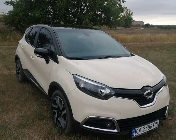 Бежевый Рено Каптур, объемом двигателя 1.46 л и пробегом 126 тыс. км за 11000 $, фото 12 на Automoto.ua
