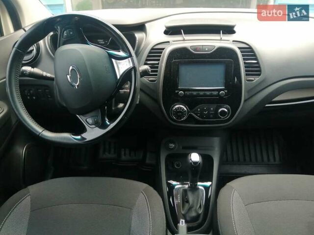 Бежевый Рено Каптур, объемом двигателя 1.46 л и пробегом 126 тыс. км за 11000 $, фото 7 на Automoto.ua