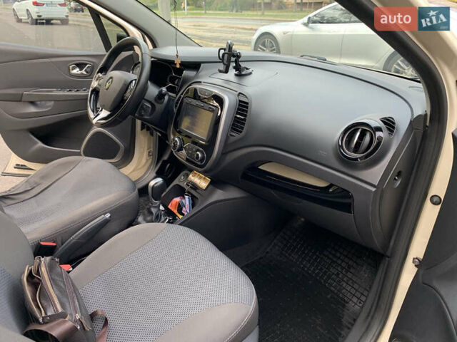 Бежевий Рено Каптур, об'ємом двигуна 1.46 л та пробігом 115 тис. км за 13500 $, фото 8 на Automoto.ua