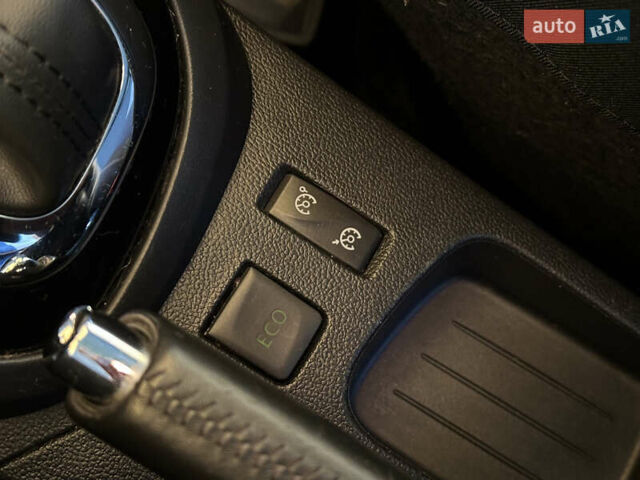 Бежевый Рено Каптур, объемом двигателя 1.46 л и пробегом 100 тыс. км за 13200 $, фото 54 на Automoto.ua