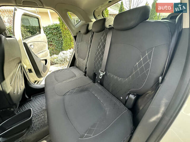 Бежевый Рено Каптур, объемом двигателя 1.46 л и пробегом 100 тыс. км за 13200 $, фото 24 на Automoto.ua