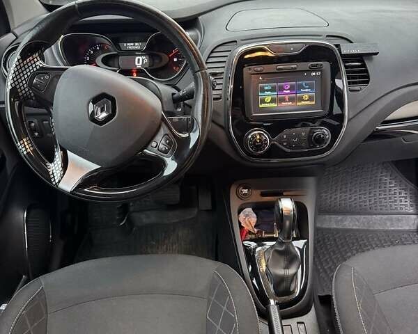 Бежевый Рено Каптур, объемом двигателя 1.5 л и пробегом 58 тыс. км за 14200 $, фото 2 на Automoto.ua